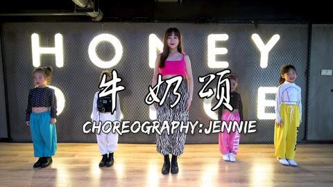 星星亮亮幼儿舞蹈视频,童舞飞扬——星星亮亮幼儿舞蹈风采展示